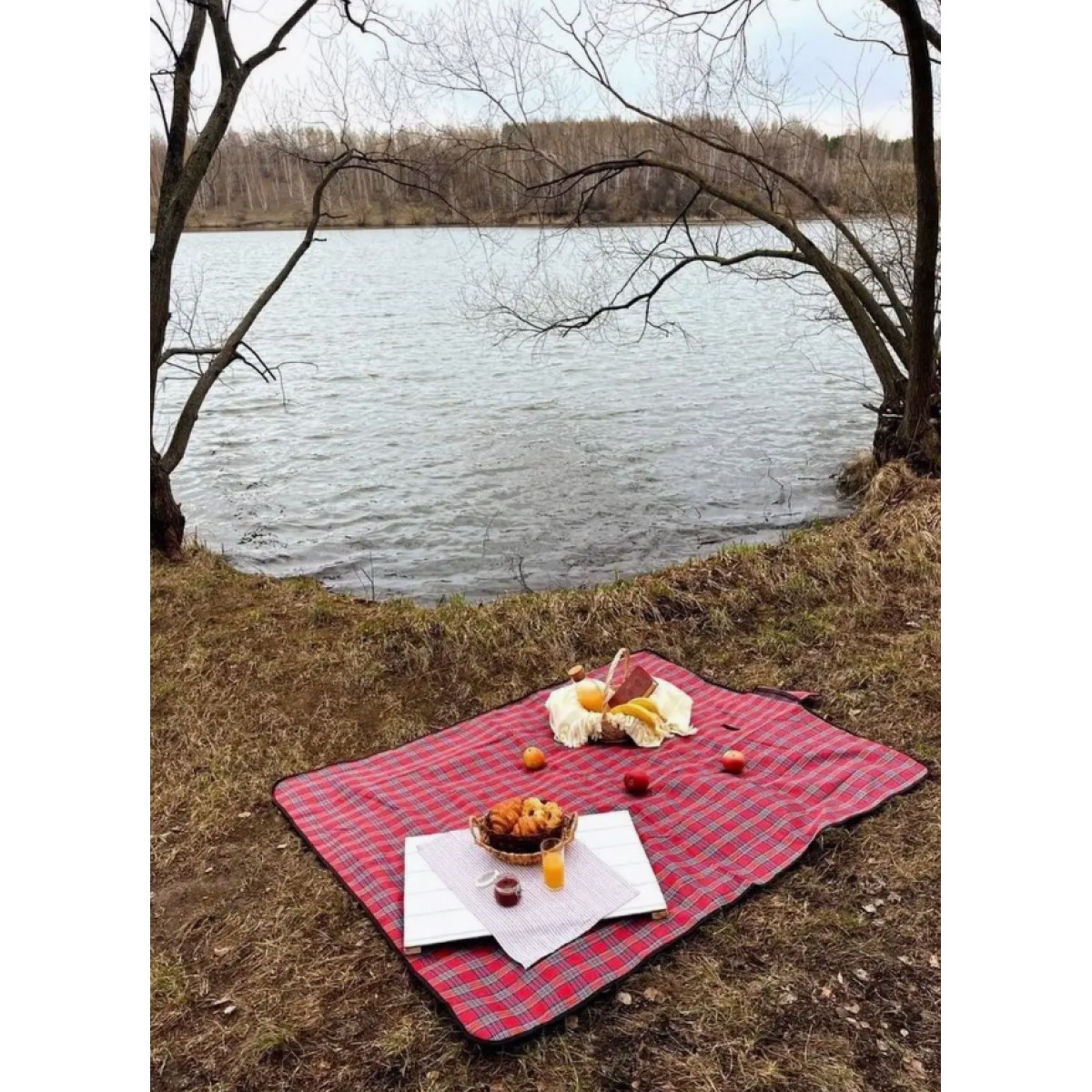 Непромокаемый складной пляжный коврик 145х80 см (коврик для пикника)