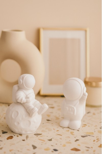 Набор фигурок, статуэток для декора и раскрашивания Космонавты