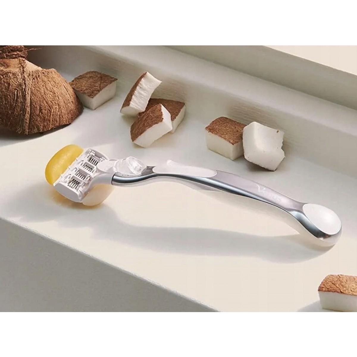 Бритва женская Gillette Venus 5 Comfort Glide Coconut, 2 сменные кассеты
